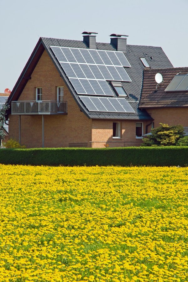 Quels sont les principaux composants d'un système de panneaux photovoltaïques ?