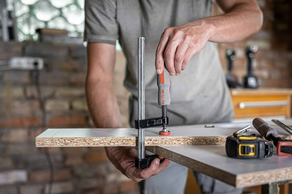 Avenir fermetures à Besançon : votre spécialiste en menuiserie intérieure et extérieure